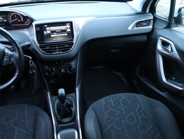Peugeot 2008 I SUV 1.2 VTi 82KM 2014 Peugeot 2008 1.2 PureTech, Salon Polska, zdjęcie 7