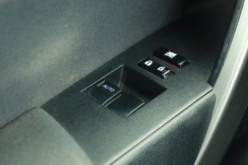 Toyota Corolla XI Sedan 1.4 D-4D 90KM 2015 Toyota Corolla 1.4 D-4D, Salon Polska, Klima, zdjęcie 15