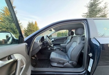Audi A3 8P Hatchback 3d 1.6 TDI 105KM 2010 Audi A3 3-drzwiowe Audi A3 3-drzwiowe 1.6 TDI DPF Ambition 1.6 Diesel 105KM, zdjęcie 15