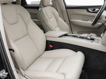 Volvo XC60 II 2021 Volvo XC 60 LU043MS#B4 B Inscription Szklany dach, zdjęcie 29