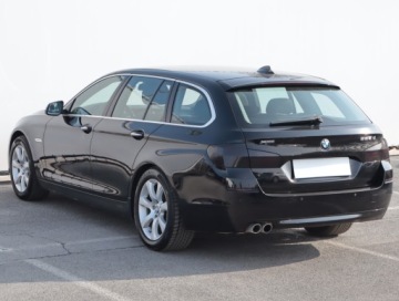 BMW Seria 5 F10-F11 Touring Facelifting 525d 218KM 2015 BMW 5 525d xDrive, 214 KM, 4X4, Automat, Navi, zdjęcie 3