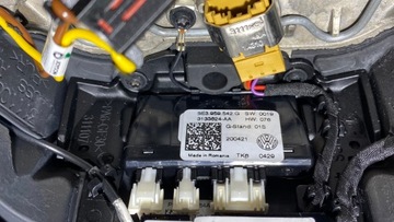 РУЛЕВОЕ КОЛЕСО SKODA OCTAVIA VRS 5E3959542G КРАСНОЕ