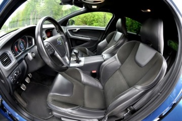 Volvo V60 I Kombi Facelifting 2.0 D3 DRIVE-E 150KM 2017 Volvo V60 D3 2.0 150KM R-Desing Xenon Led Navi, zdjęcie 7