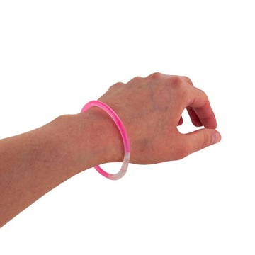 ХИМИЧЕСКИЕ СВЕТЯЩИЕСЯ В ТЕМНОТЕ ПОЛЕТНЫЕ ПАЛОЧКИ LIGHTSTICK 100ШТ.