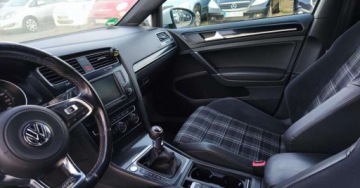 Volkswagen Golf VII GTD 5d 2.0 TDI-CR BlueMotion Technology 184KM 2016 Volkswagen Golf Volkswagen Golf GTD (BlueMotion Technology) 2.0 Diesel, zdjęcie 16