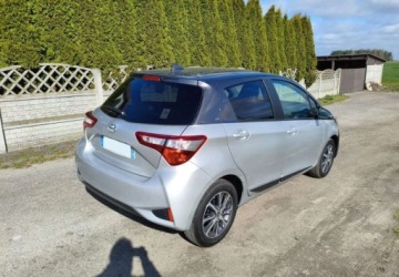 Toyota Yaris III Hatchback 5d Facelifting 2017 1.5 Dual VVT-iE 111KM 2019 Toyota Yaris Toyota Yaris 1.5 20th Anniversary CVT 1.5 Benzyna 111KM, zdjęcie 5