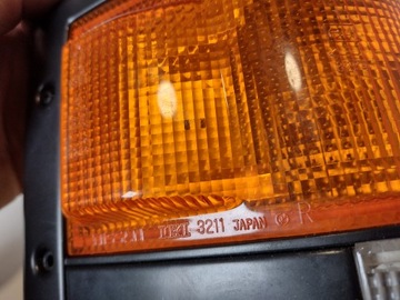 SMĚROVKA PRAVÝ SVĚTLO NISSAN VANETTE C22 CG22