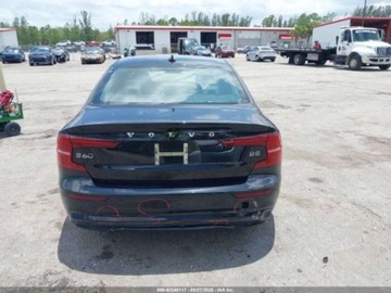 Volvo S60 III 2024 Volvo S60 b5 Plus Dark Theme, 2024r., 2.0L 2.0 Benzyna 247KM, zdjęcie 7