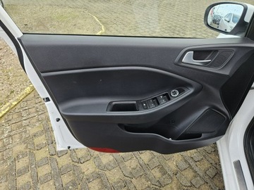 Hyundai i20 I Hatchback 5d Facelifting 1.4 CVVT 100KM 2015 Hyundai i20 1,4 benzyna 100KM automat salon polska, zdjęcie 13