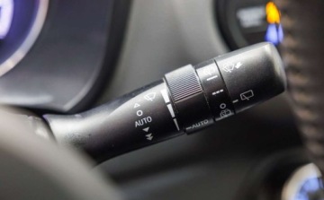 Toyota Yaris III Hatchback 5d Facelifting 2017 1.5 Dual VVT-iE 111KM 2017 Toyota Yaris 1.5 Premium 1.5 Benzyna 111KM, zdjęcie 32