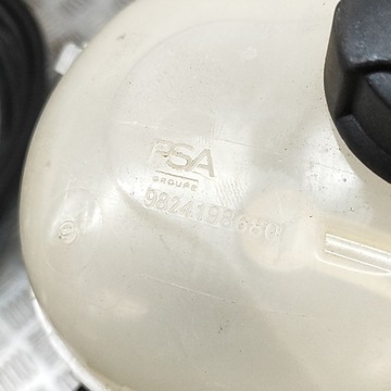 JEEP AVENGER 2024 NÁDRŽ VYROVNÁVACÍ CHLADIVO