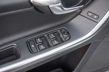 Volvo V60 I Kombi Facelifting 2.0 D2 DRIVE-E 120KM 2018 VOLVO V60 2.0 D2 120PS Lift Serwis Navi Skóry Biała Perła Piękny Gwarancja!, zdjęcie 11