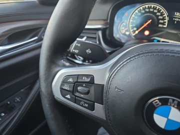 BMW Seria 5 G30-G31 Touring 530d 265KM 2017 530d xDrive Luxury Line aut, zdjęcie 11