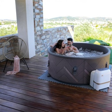 Круглогодичный садовый SPA MSpa Моно надувной бассейн с гидромассажем на 6 человек