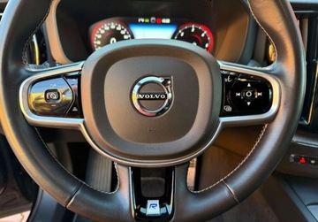 Volvo XC60 II Crossover D4 190KM 2020 Volvo XC 60 R DESIGN 2.0D4 190ps 6Biegow AWD4x4 Kamera FullLed Bezwypadkow, zdjęcie 29