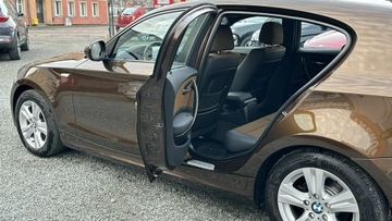 BMW Seria 1 E81/E87 2010 BMW 116 2.0 Benzyna Zarejestrowany Ubezpieczony, zdjęcie 23