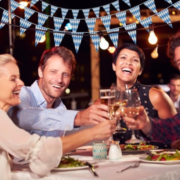 PIĘKNA DEKORACYJNA BAWARSKA GIRLANDA NA OKTOBERFEST DO ZAWIESZENIA