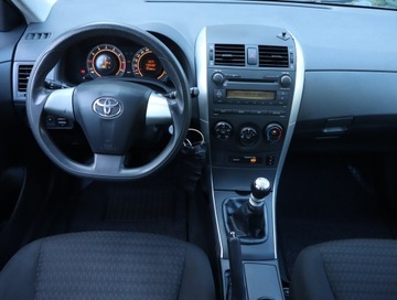 Toyota Corolla X Sedan Facelifting 1.6 Valvematic 132KM 2012 Toyota Corolla 1.6 Valvematic, Salon Polska, zdjęcie 6