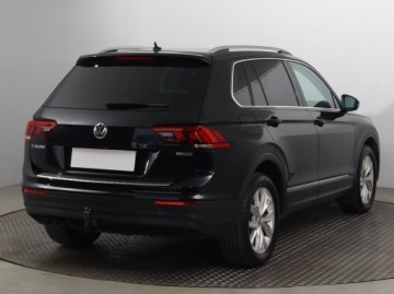 Volkswagen Tiguan II SUV 2.0 TDI 150KM 2018 VW Tiguan 2.0 TDI, 4X4, DSG, Klima, Klimatronic, zdjęcie 4