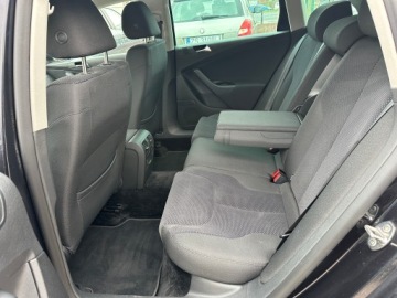 Volkswagen Passat B6 Variant 2.0 TDI-CR DPF 110KM 2010 Volkswagen Passat 2.0 TDI CR/Bogata wersja/HAK/, zdjęcie 19