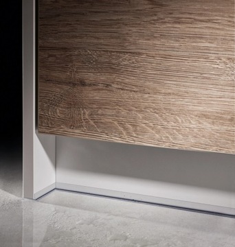 Uszczelka cokołowa do mebli PVC UC19 18-20mm Cezar Transparentna 3m