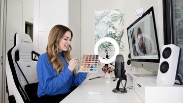 Веб-камера LOGITECH STREAMCAM WHITE PL