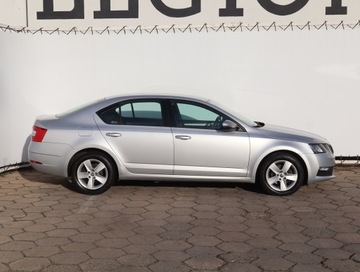 Skoda Octavia III Liftback Facelifting 1.5 TSI ACT 150KM 2018 Skoda Octavia 1.5 TSI, Salon Polska, Serwis ASO, zdjęcie 5