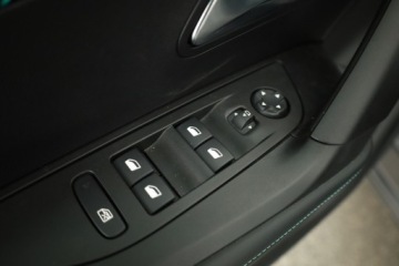 Peugeot 2008 II SUV 1.2 PureTech 130KM 2022 Peugeot 2008 1.2 PureTech, Salon Polska, zdjęcie 18