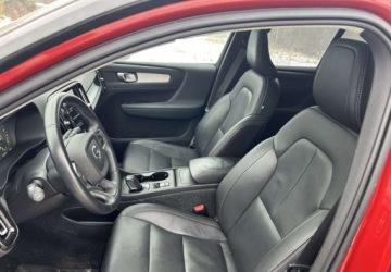 Volvo XC40 2021 Volvo XC 40 Volvo XC 40 T5 AWD Momentum 2.0 Benzyna 247KM, zdjęcie 6