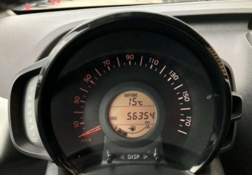 Toyota Aygo II Hatchback 5d 1.0 VVT-i 69KM 2016 Toyota Aygo Toyota Aygo Benzyna 69KM, zdjęcie 20