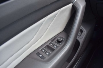 Volkswagen Arteon Fastback Facelifting 2.0 TDI 200KM 2023 Volkswagen Arteon 2.0TDI 200KM DSG SB Elegance Podg.Szyba APPconnect Klima, zdjęcie 17