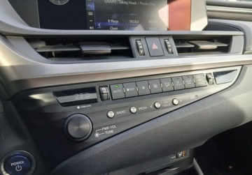 Lexus ES VII (XV70) Sedan 300h 218KM 2019 Lexus ES ES 300h Business Edition FV23 Salon PL ASO 2.5 Hybryda, zdjęcie 25