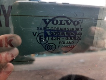 SKLO (OKNO) ZADNÍ KRYT VOLVO XC70 E243R-000023 E000233