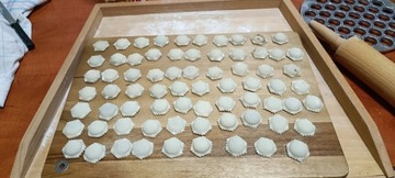 РЕЗКА ДЛЯ УШЕЙ РАВИОЛИ, ПЕЛЬМЕНЕЙ, 37 шт.
