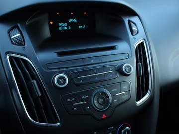 Ford Focus III Sedan Facelifting 1.6 Ti-VCT 105KM 2017 Ford Focus 1.6 i, Salon Polska, Serwis ASO, Klima, zdjęcie 11