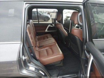 Toyota Land Cruiser VII 2017 Toyota Land Cruiser V8 2017 5.7 Benzyna 381KM, zdjęcie 12