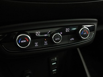 Opel 2017 Opel Crossland X 1.2T INNOVATION Klimatyzacja, zdjęcie 26