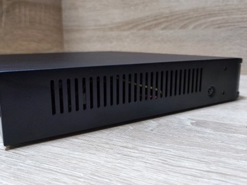 Регистратор UNIARCH XVR-104-Q Отличная аппаратура!