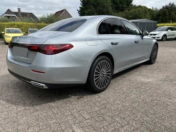 Mercedes Klasa E W214 Sedan 2.0 220d 197KM 2025 E Klasa 220 d 4-Matic Exclusive 2.0 (197KM) 2025, zdjęcie 2