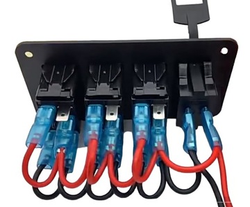 ПАНЕЛЬ ПЕРЕКЛЮЧАТЕЛЕЙ 3x ПЕРЕКЛЮЧАТЕЛИ 2x USB-ВОЛЬТМЕТР АЛЮМИНИЕВАЯ ПРОВОДКА