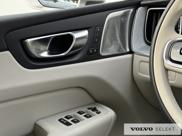 Volvo XC60 II Crossover Plug-In Facelifting 2.0 T6 350KM 2024 Volvo XC 60 XC60 T6 Plug-In | AWD | Ultra Bright |, zdjęcie 25