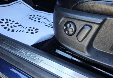 Volkswagen Passat B7 Variant 2.0 TDI CR DPF BlueMotion 140KM 2011 Volkswagen Passat Sliczny 2.0 TDI Bogata Wersja ORYGINAL Zadbany NISKI PRZ, zdjęcie 24