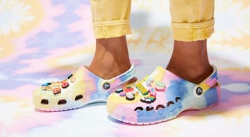 Przypinka Crocs Jibbitz Pin Do Butów Husky Dog