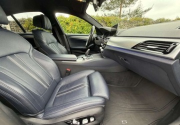 BMW Seria 5 G30-G31 Limuzyna 520d 190KM 2019 BMW Seria 5 BMW Seria 5 520d xDrive M Sport sport 2.0 Diesel 190KM, zdjęcie 25