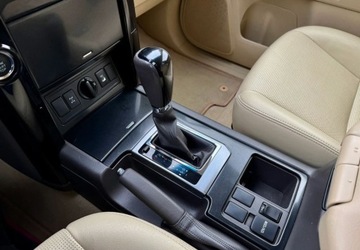 Toyota Land Cruiser VI MPV Faceliting 2.8 D-4D 177KM 2016 Toyota Land Cruiser Toyota Land Cruiser LC 2.8 D-4D Premium 2.8 Diesel, zdjęcie 11