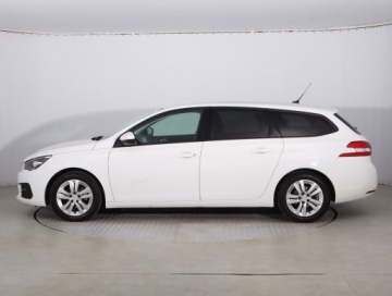 Peugeot 308 II SW Facelifting 1.5 BlueHDI 130KM 2018 Peugeot 308 1.5 BlueHDi, Salon Polska, Serwis ASO, zdjęcie 2