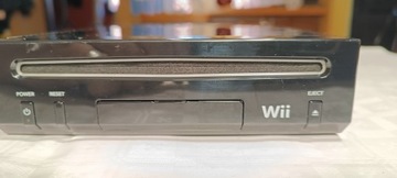 Игровая консоль черного цвета ''NINTENDO Wii RVL-101[EUR]''