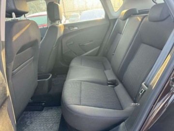 Opel Astra J GTC 1.4 Turbo ECOTEC 140KM 2015 Opel Astra Opel Astra 1,4 Benzyna Automat Klimatyzacja Zamiana 1.4 Benzyna, zdjęcie 8