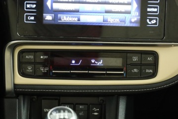 Toyota Corolla XI Sedan Facelifting 1,6 Valvematic 132KM 2017 Toyota Corolla 1.6 Valvematic, Salon Polska, zdjęcie 11