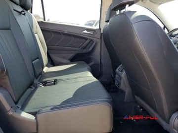 Volkswagen Tiguan II 2022 Volkswagen Tiguan 2022 r., 2,0L od ubezpieczalni 2.0 Benzyna 184KM, zdjęcie 9